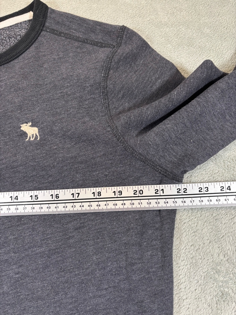 Abercrombie & Fitch Gray Crewneck Sweatshirt Embroidered Moose Logo Men's M - Picture 3 of 5